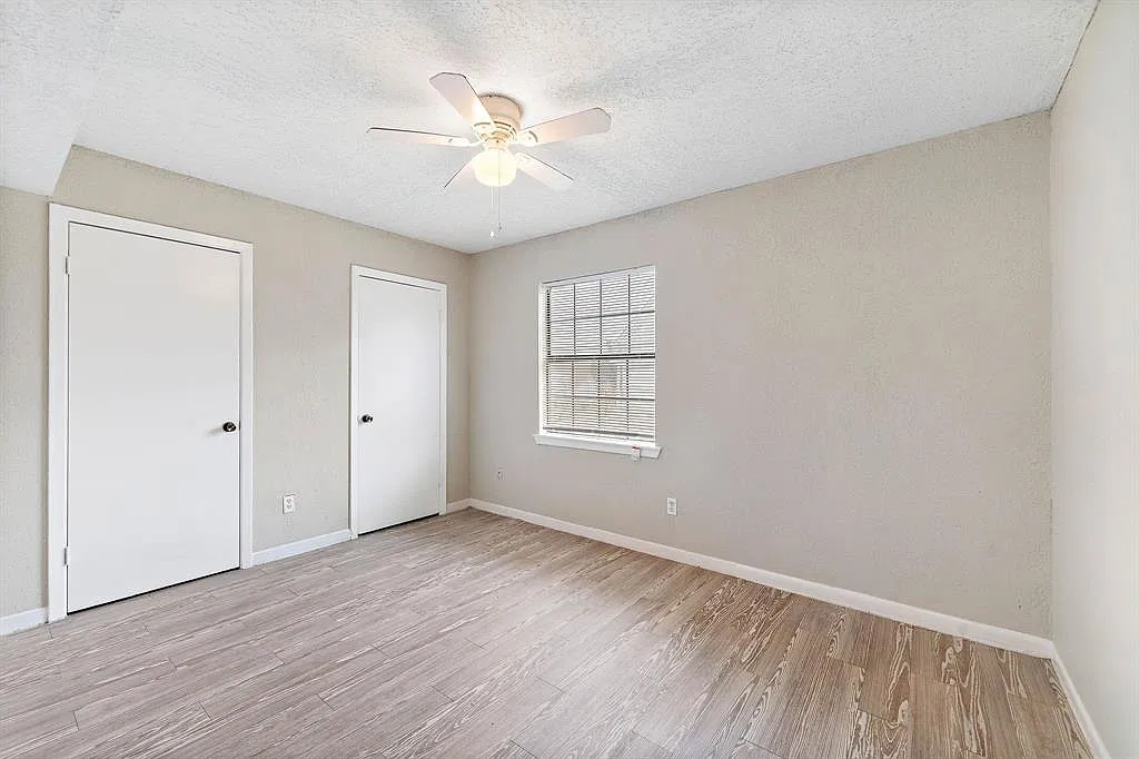 1927 Ave M 1/2 — Photo 4