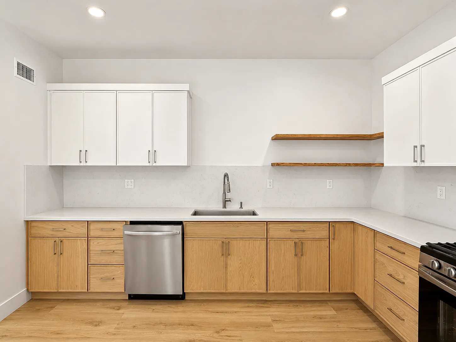 4 bed, 1568 sqft, $3,987 — Photo 1