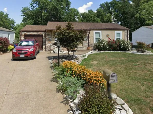 2414 Breezy Point Ln, O'Fallon, MO 63368