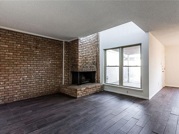 2nd image of 2109 Warnford Pl