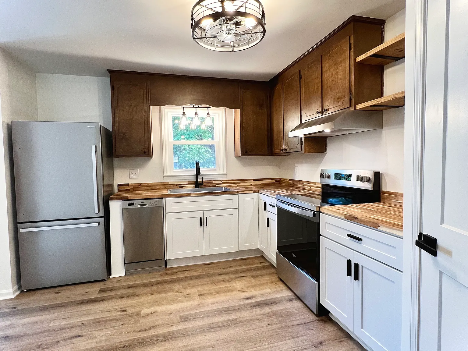 3 bed, 1.5 bath, 1092 sqft, $1,750 — Photo 1