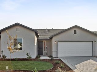 208 Emerald Isle Way, Bakersfield, CA 93314