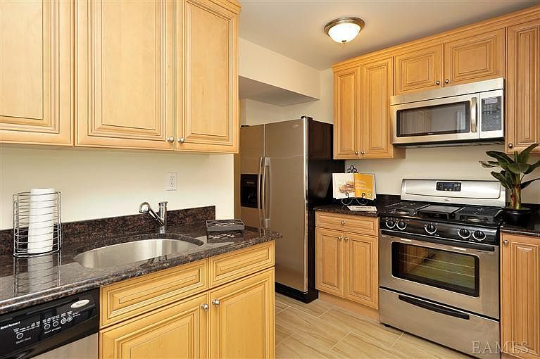 1st image of 1 Sadore Ln APT 6B