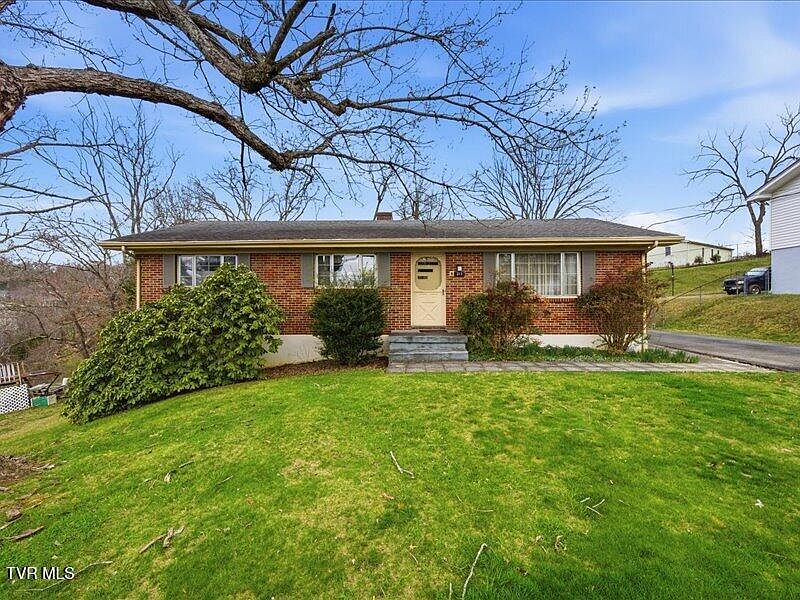 1st image of 313 Belmont Dr