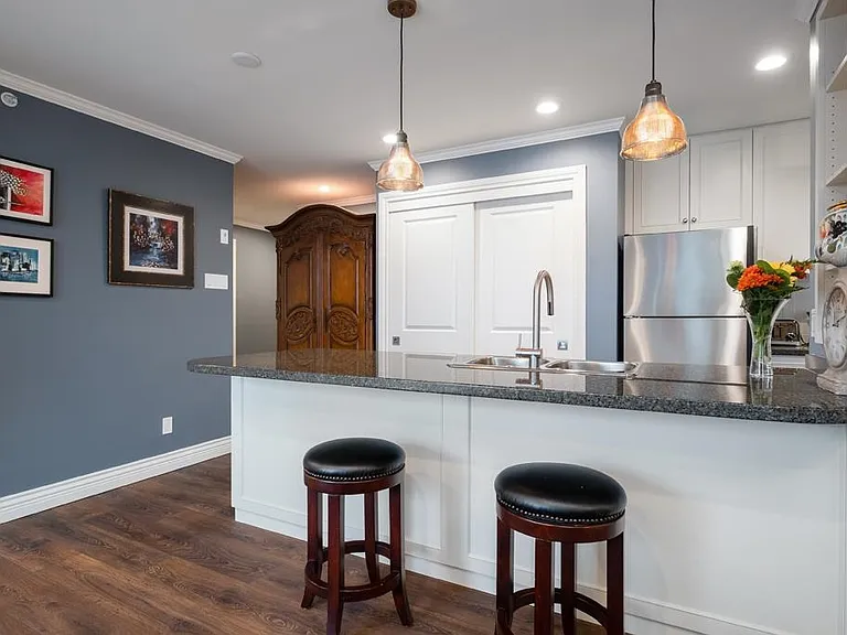 989 Richards St #2101 — Photo 12