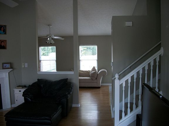 5th image of 1126 Williamsburg Way