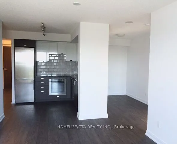 255 Village Green Sq #1905 — Photo 14