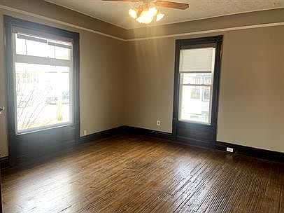 5th image of 919 6th Ave