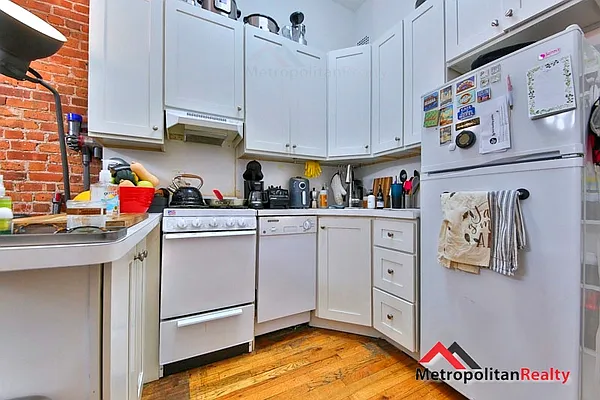 Rented by Metropolitan Realty | media 6