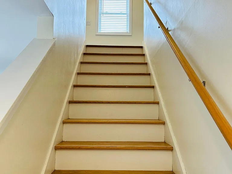 47 Russell St — Photo 11