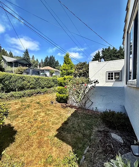 208 S Summit Ave — Photo 48