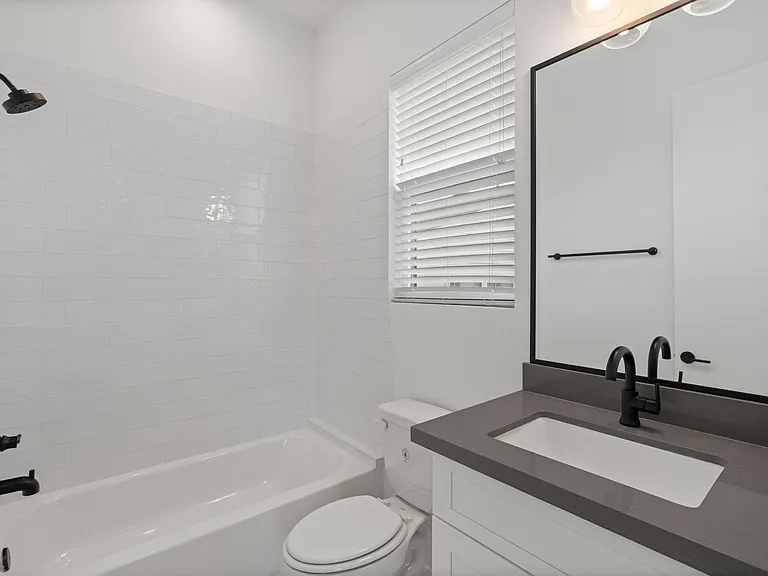6010 Truro St #C — Photo 30