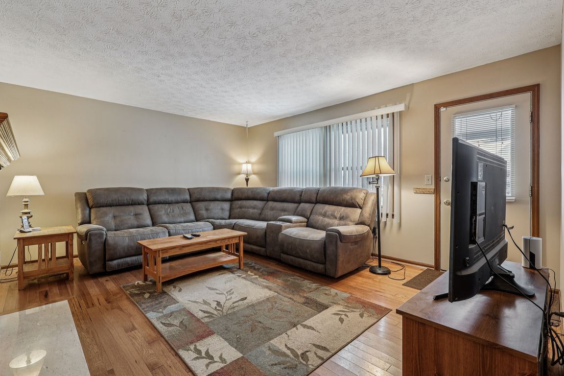 next background image