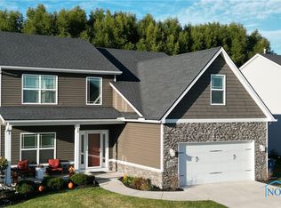 5029 Giverny Rd, Oregon, OH 43616