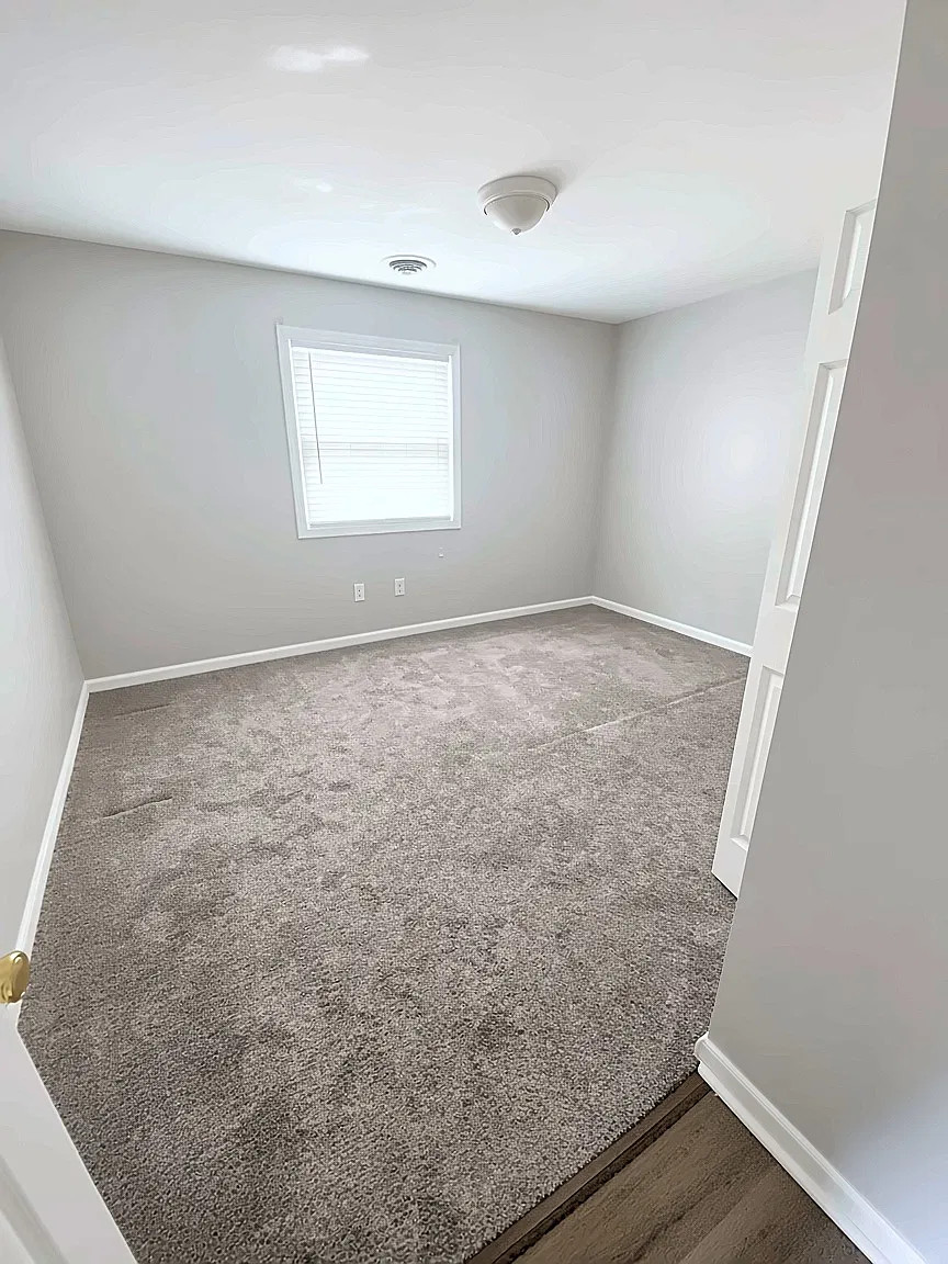 2 bed, 900 sqft, $1,400 — Photo 3