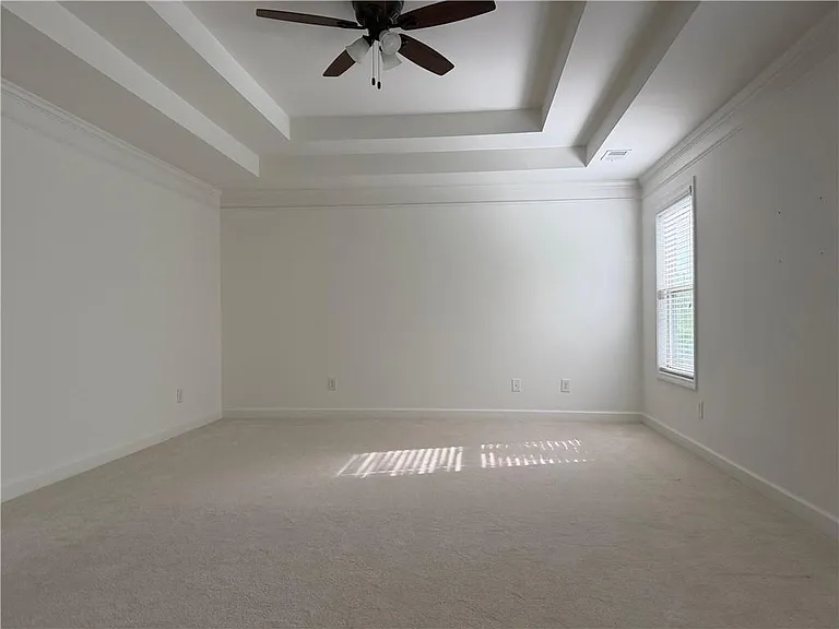 325 Cranbrooke Cir — Photo 10