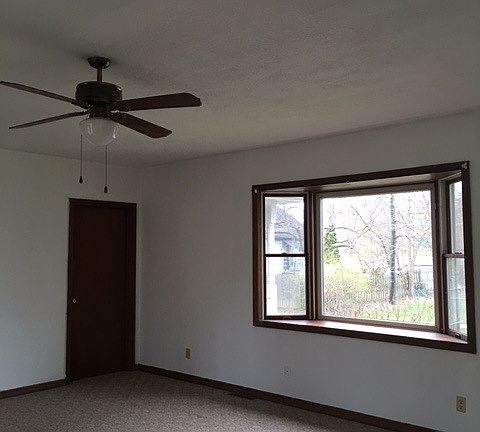 2nd image of 1461 Kinney Ave #1