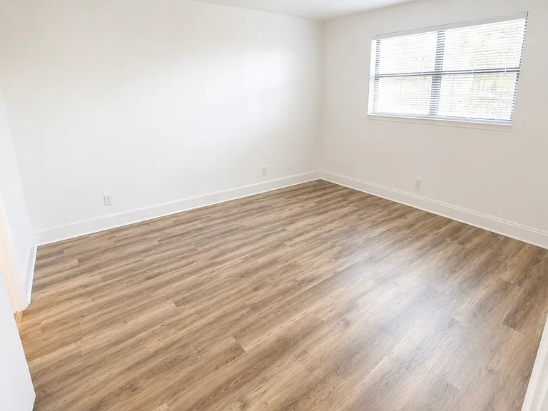 500 Palm Springs Blvd #403 — Photo 11