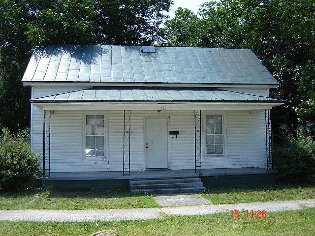 2nd image of 119 Oak St