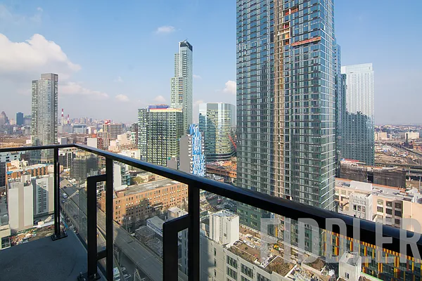 Rented by The KCI Group | media 129