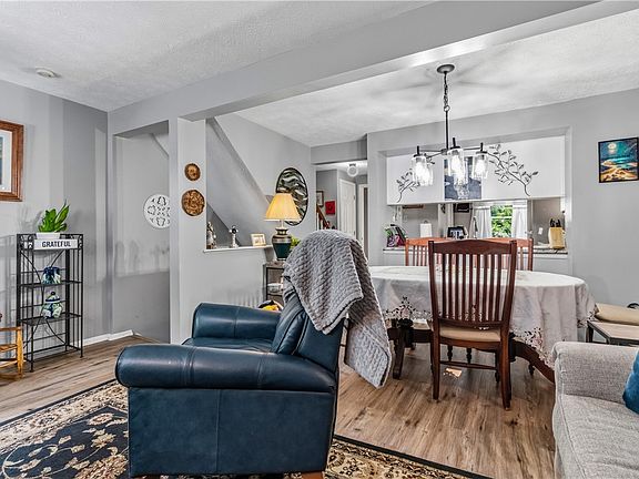 5th image of 545 Winesap Ct