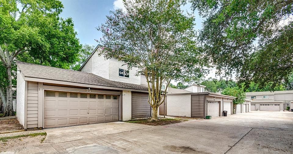 1st image of 76 Hideaway Dr
