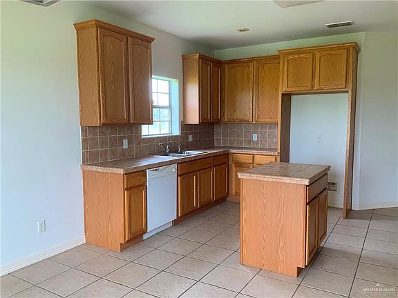 4th image of 3512 Macquarie Dr
