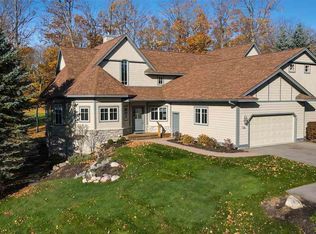 734 Greenway Dr, Harbor Springs, MI 49740