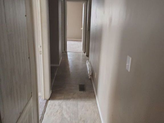 3rd image of 2205 Green Acres Rd #9