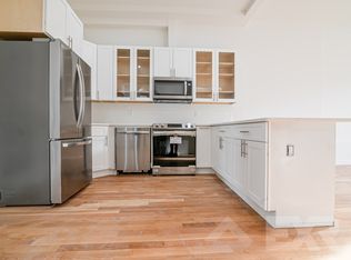 203 Van Buren St #1C, Brooklyn, NY 11221