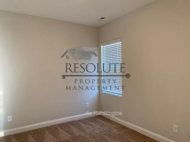 3 bed, 2.0 bath, 1506 sqft, $1,950 — Photo 4