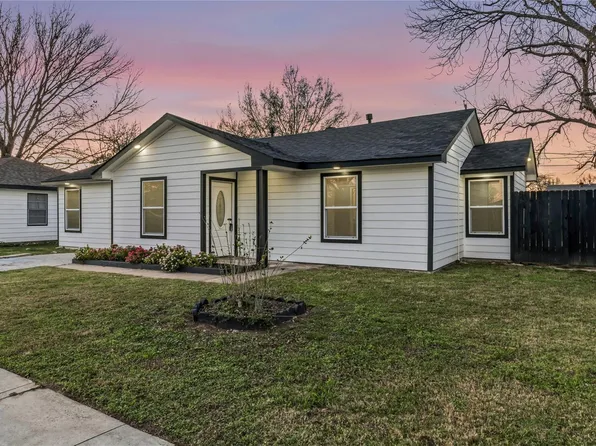 901 S 7th St, Baytown, TX 77520