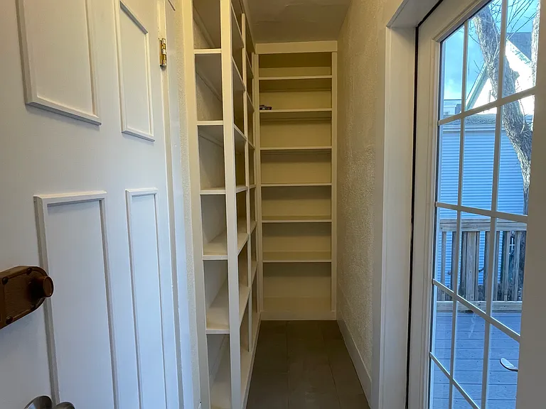 30 Wyatt St #1 — Photo 4