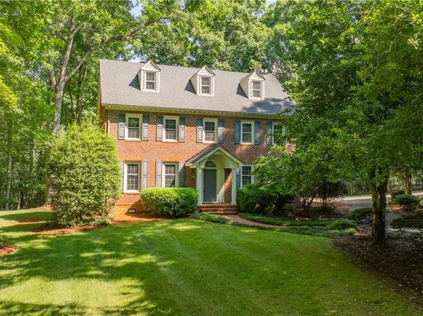 1018 Viewmont Dr, Asheboro, NC 27205