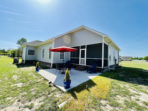 2nd image of 4420 Alan Pl