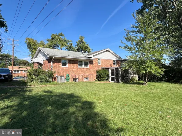 6711 Beddoo St, Alexandria, VA 22306