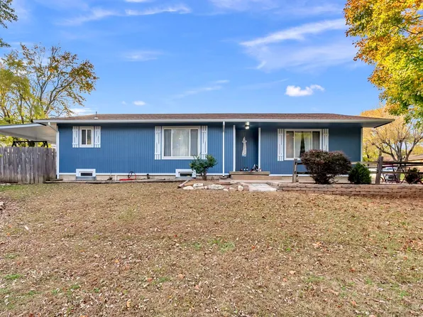 525 E Twisted Oak Rd, Derby, KS 67037
