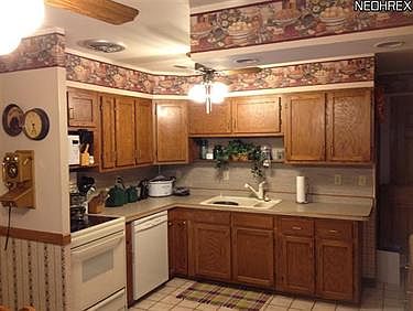 3rd image of 3566 Oakview Dr