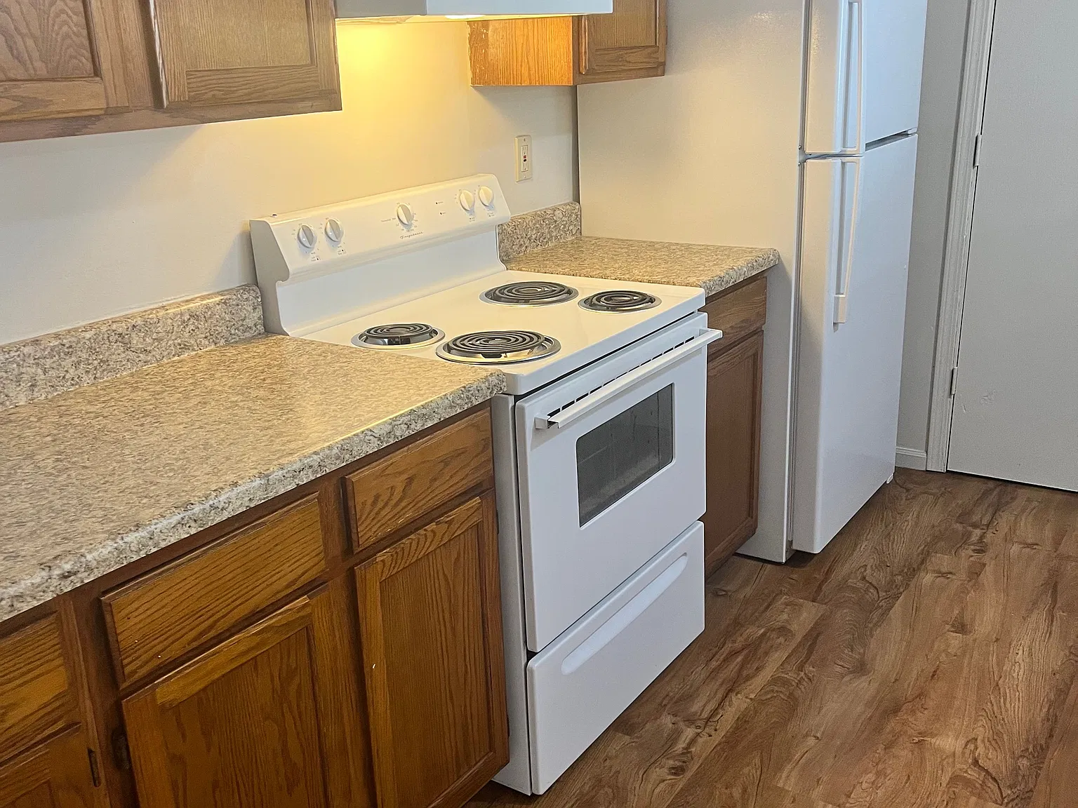 3 bed, $1,100 — Photo 4