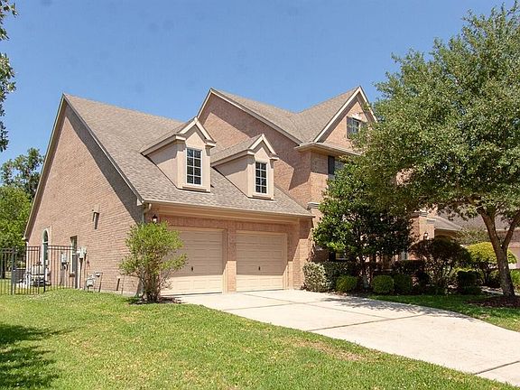 3rd image of 14507 Logan Falls Ln