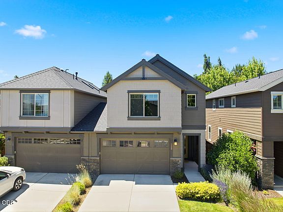 2nd image of 63195 Black Powder Ln
