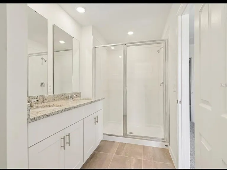 16390 Bird Of Paradise Ave — Photo 22