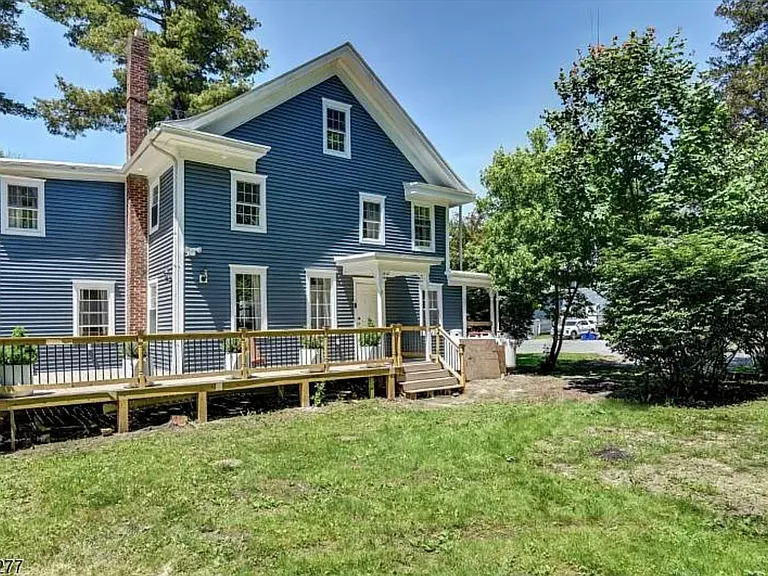 6 Carhart St #2 — Photo 11