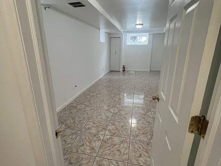 54 Greenmount Oregon Ave #1 — Photo 3