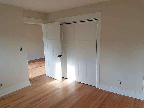3rd image of 3451 N Kinser Pike