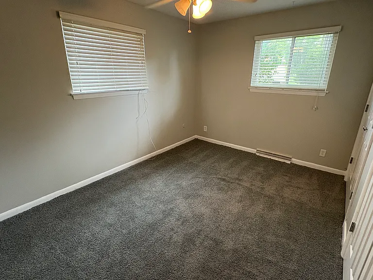 3409 N California Ave — Photo 14