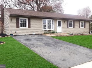 26 S Herbein Dr, Topton, PA