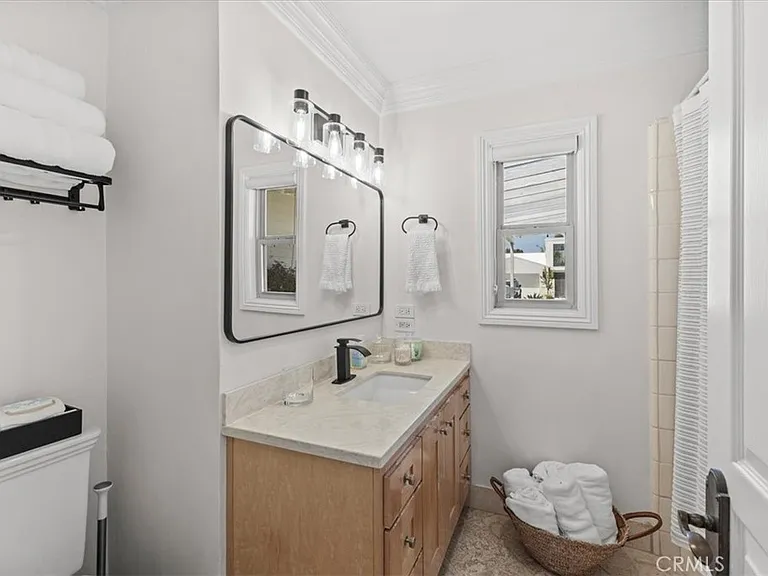 1818 Beryl Ln — Photo 20