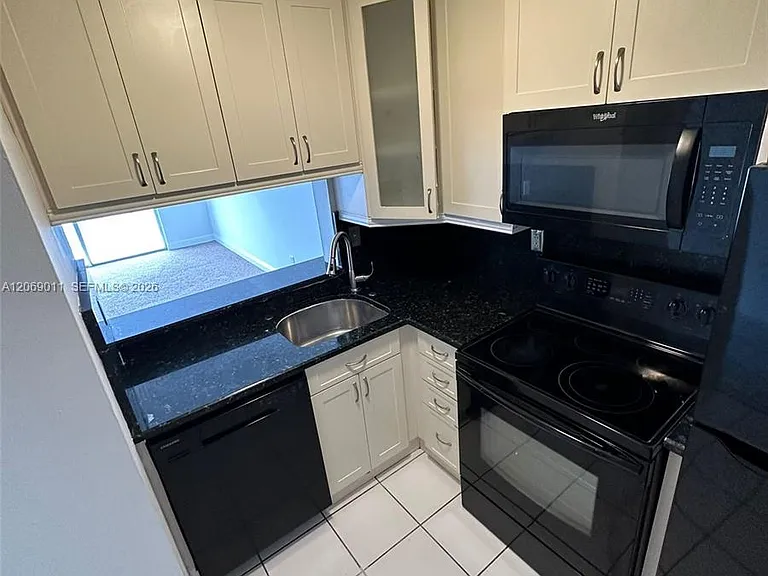 488 NW 165th Street Rd #B614 — Photo 5