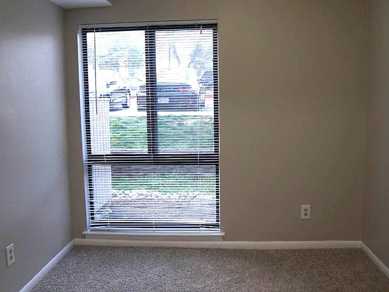 6093 Majors Ln #4J4 — Photo 6